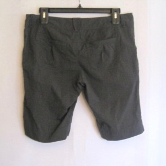 Arc'teryx Parapet Hiking Shorts - Picture 4 of 13